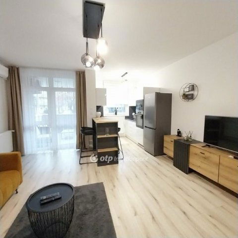 Kiadó téglalakás, albérlet, Nyíregyházán 220 E Ft / hó