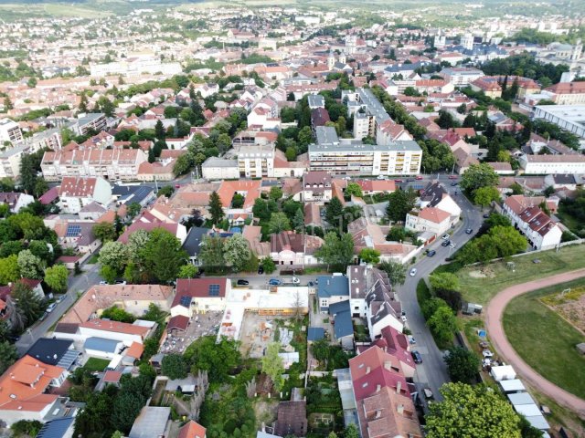 Eladó családi ház, Egerben, Tizeshonvéd utcában 138 M Ft