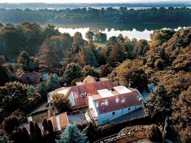 Eladó hotel, Leányfaluban 390 M Ft / költözzbe.hu