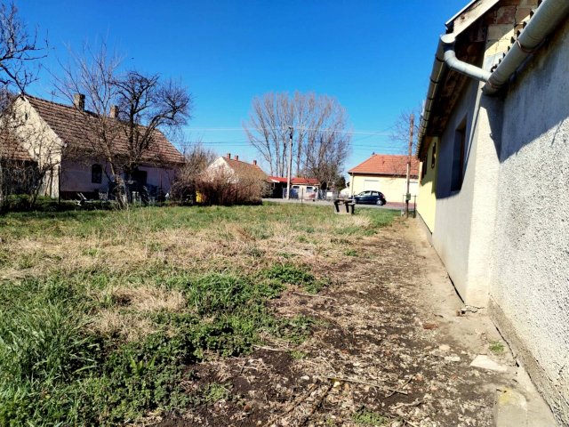 Eladó telek, Marcaliban 12 M Ft / költözzbe.hu