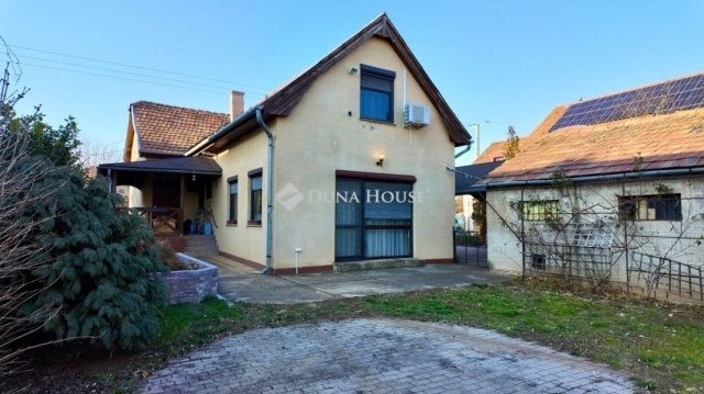 Eladó családi ház, Budapesten, XVIII. kerületben 158.9 M Ft