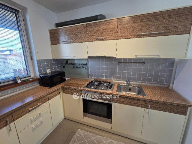 Kiadó téglalakás, albérlet, Miskolcon 120 E Ft / hó, 1+1 szobás