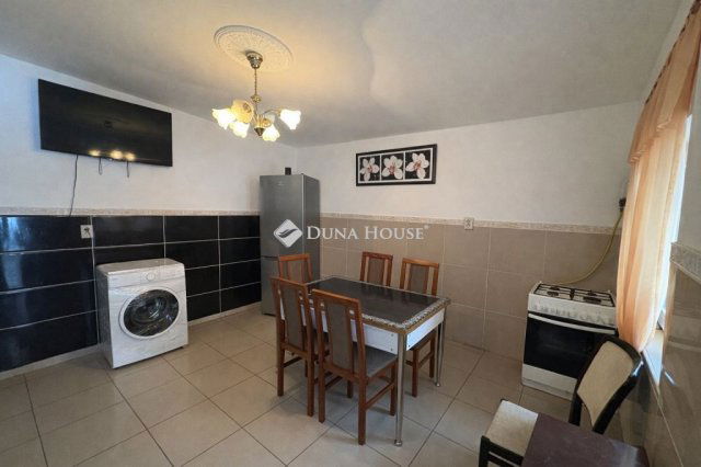 Eladó családi ház, Budapesten, XVII. kerületben, Csabai úton