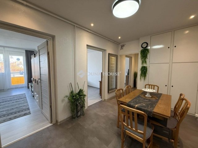 Eladó téglalakás, Kecskeméten 58.5 M Ft, 3 szobás