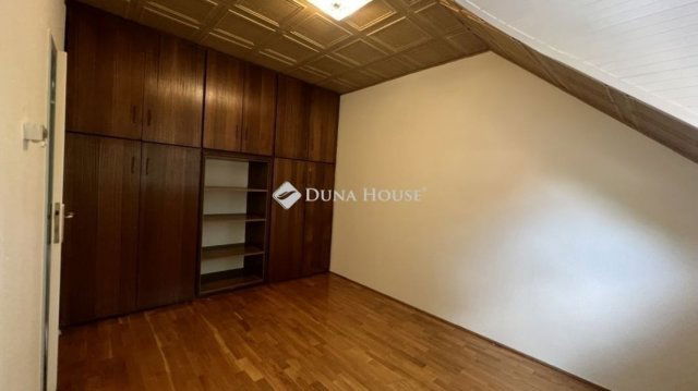 Eladó családi ház, Budapesten, XVI. kerületben 178 M Ft