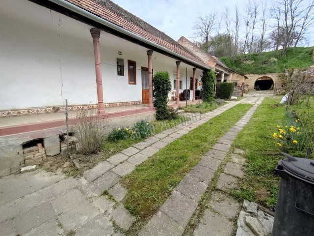 Eladó családi ház, Dunaszekcsőn 14.5 M Ft, 3 szobás