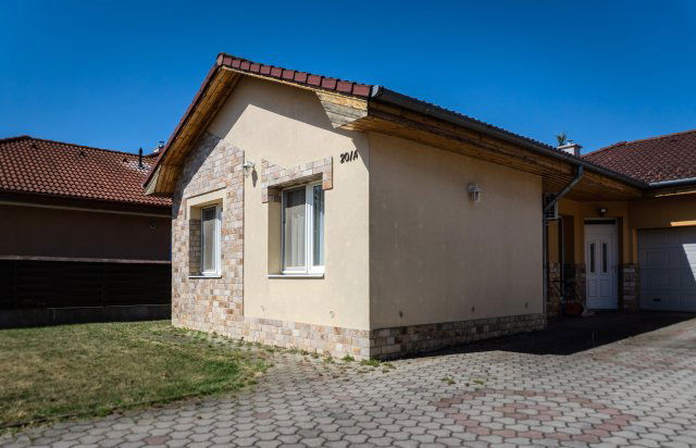 Eladó ikerház, Nyíregyházán, Mikecz Kálmán utcában 82 M Ft