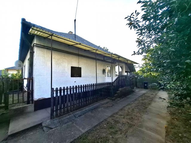 Eladó családi ház, Encsencsen 11.9 M Ft, 3 szobás