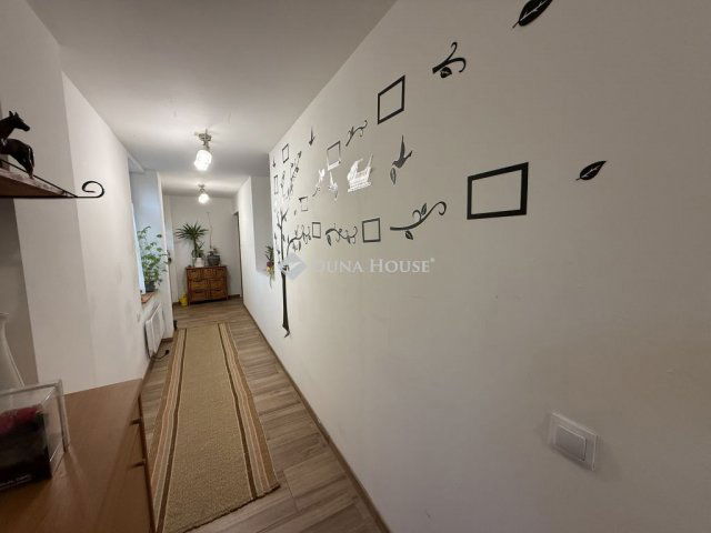 Eladó családi ház, Neszmélyen, Fő utcában 28.9 M Ft, 3 szobás