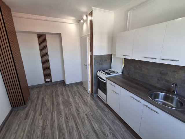 Eladó téglalakás, Cegléden 49.9 M Ft, 2 szobás