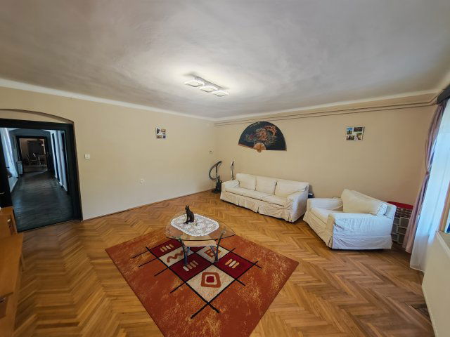 Eladó családi ház, Hencsén 49.9 M Ft, 5 szobás