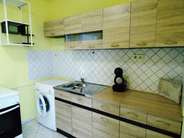 Eladó téglalakás, Budapesten, XV. kerületben, Fő úton 47.5 M Ft