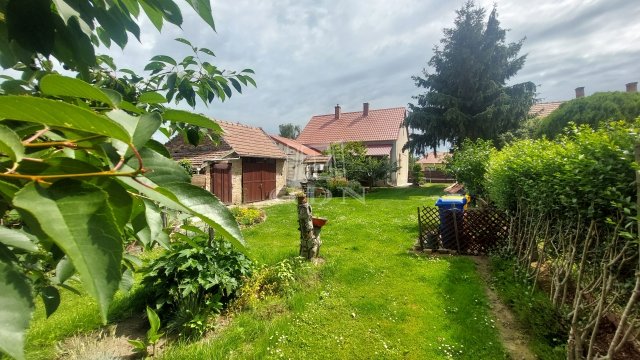 Eladó családi ház, Marcaliban 56.9 M Ft, 3 szobás