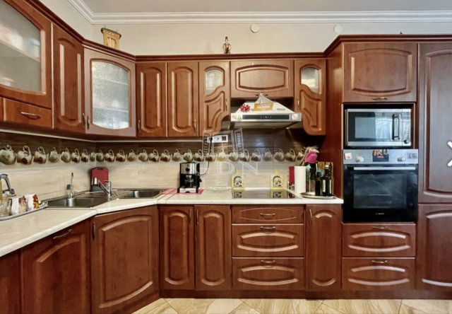 Eladó ikerház, Budapesten, XIV. kerületben 159.9 M Ft, 4 szobás