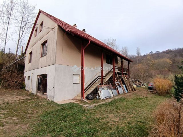 Eladó családi ház, Csabdiban 85 M Ft, 2 szobás