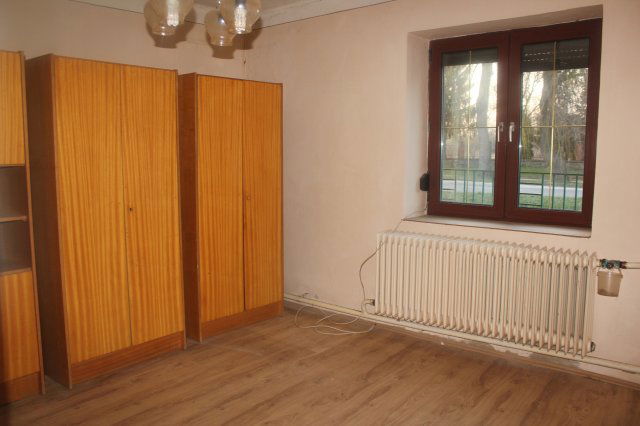 Eladó családi ház, Nemesgörzsönyön 30 M Ft, 3 szobás