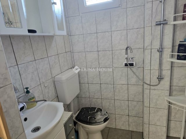 Eladó családi ház, Versegen 32.5 M Ft, 1+1 szobás