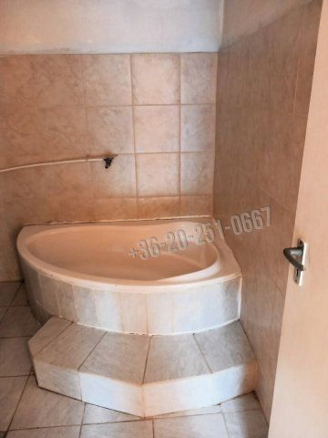 Eladó családi ház, Dunaszekcsőn 10.5 M Ft, 3 szobás
