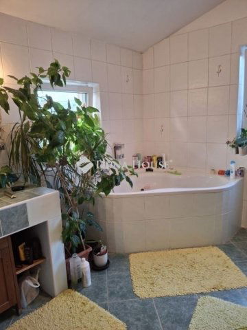 Eladó téglalakás, Budapesten, XX. kerületben 120 M Ft