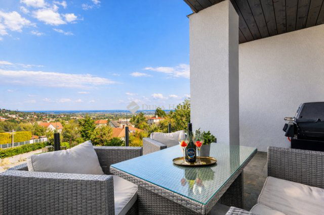 Eladó téglalakás, Budapesten, III. kerületben 429 M Ft, 5 szobás