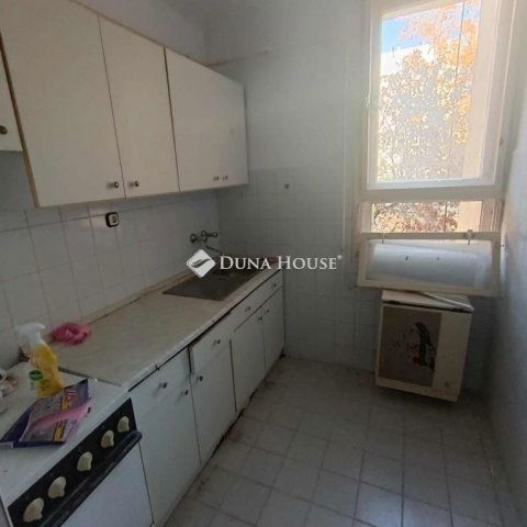 Eladó téglalakás, Kecskeméten 43.9 M Ft, 3 szobás