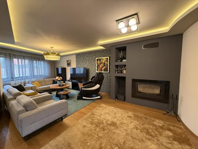 Eladó családi ház, Kecskeméten 269 M Ft, 5 szobás