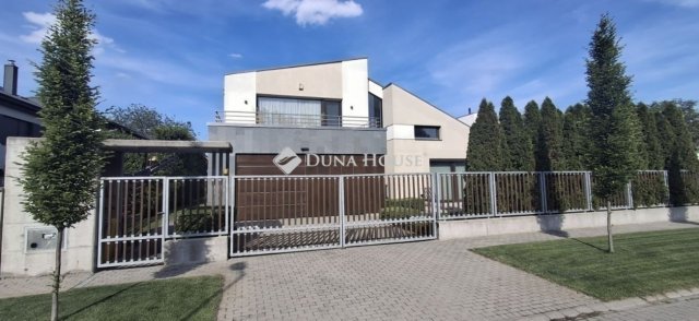 Eladó családi ház, Dunaharasztin 309 M Ft, 6 szobás