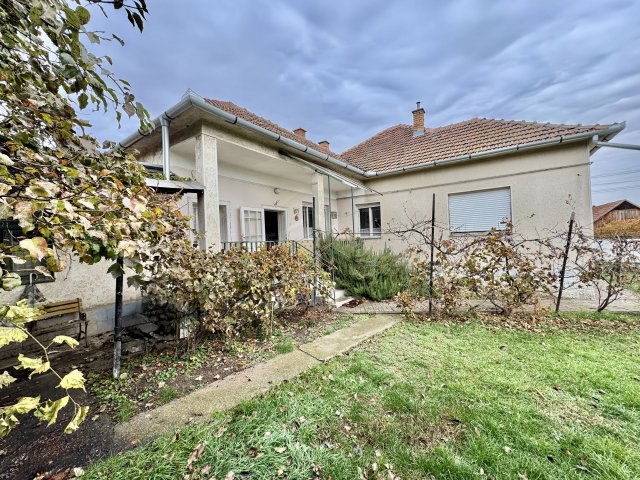 Eladó családi ház, Kartalon 44.9 M Ft, 3 szobás