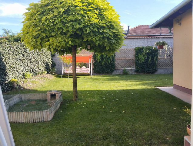 Eladó ikerház, Szigetszentmiklóson 99 M Ft, 4 szobás