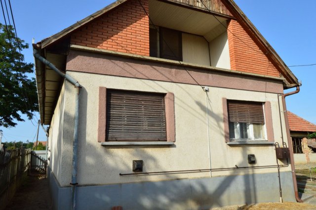 Eladó családi ház, Tápiószentmártonon 29.9 M Ft, 3 szobás