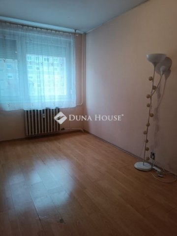 Eladó panellakás, Budapesten, XV. kerületben 69.9 M Ft, 3 szobás