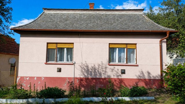 Eladó családi ház, Karancskeszin 13.9 M Ft, 2 szobás