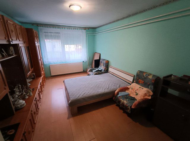 Eladó panellakás, Debrecenben 68 M Ft, 1+2 szobás