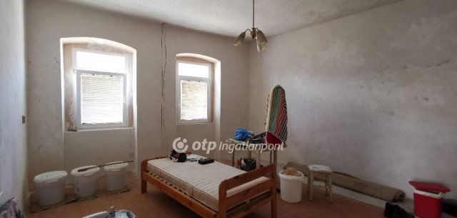 Eladó családi ház, Sümegen 21 M Ft, 3 szobás