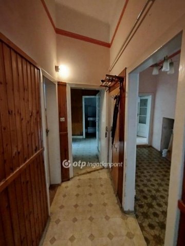 Eladó téglalakás, Pécsett 43 M Ft, 2 szobás