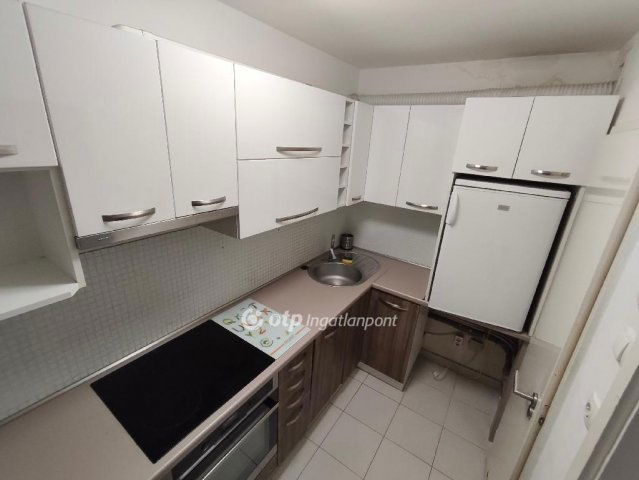 Eladó panellakás, Budapesten, III. kerületben 69.9 M Ft, 2 szobás