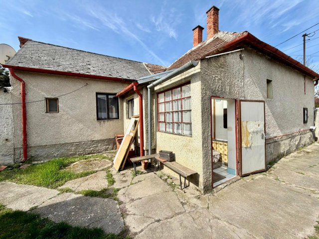 Eladó családi ház, Sárváron 38.5 M Ft, 3 szobás