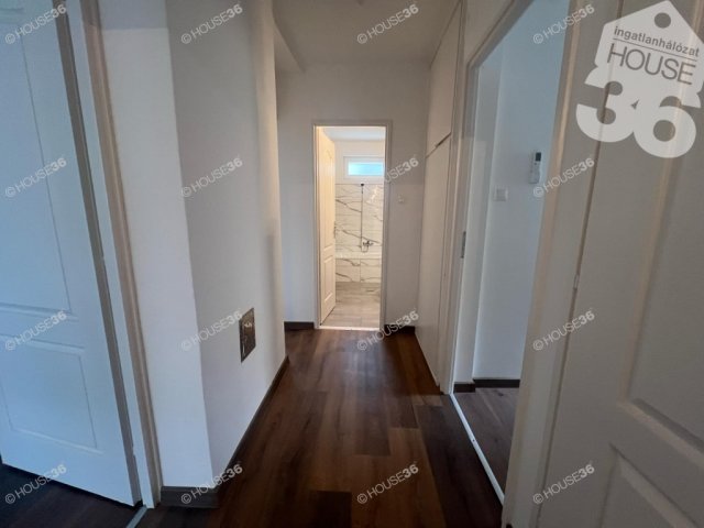 Eladó téglalakás, Izsákon 18.5 M Ft, 3 szobás