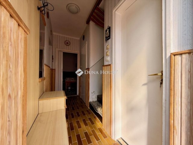 Eladó ikerház, Balatonfüreden 79.9 M Ft, 3 szobás