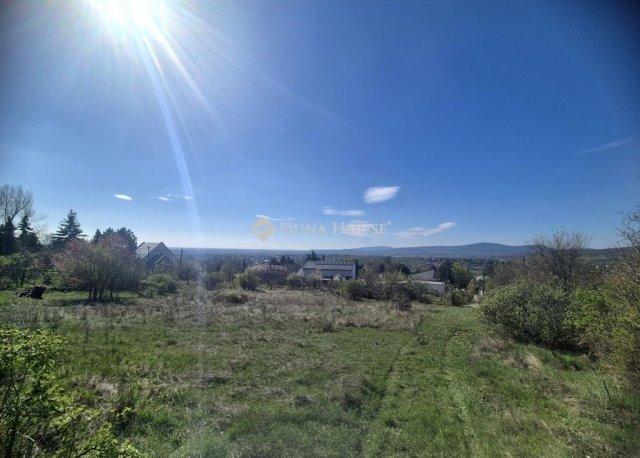 Eladó telek, Szentendrén 75 M Ft / költözzbe.hu