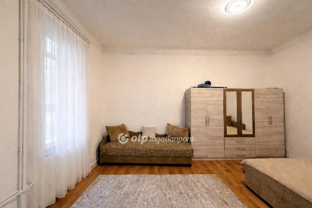 Eladó téglalakás, Budapesten, VIII. kerületben 66.2 M Ft