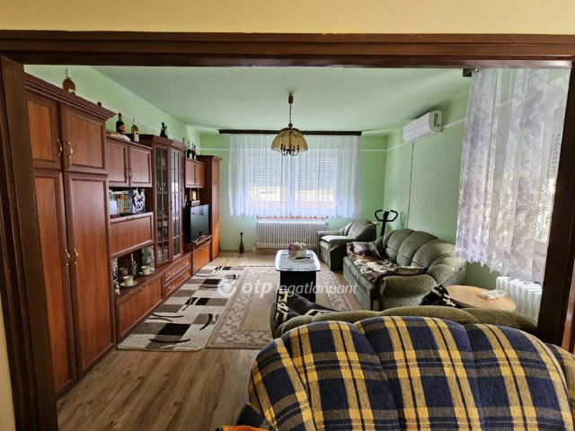 Eladó családi ház, Kalocsán 46.5 M Ft, 2+4 szobás