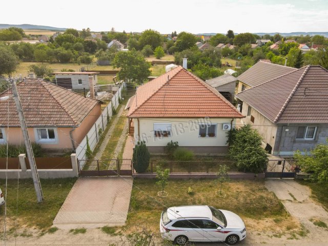 Eladó családi ház, Patakon 47.9 M Ft, 3 szobás