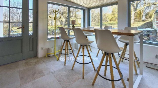 Eladó családi ház, Kapolyon 52.9 M Ft, 2 szobás