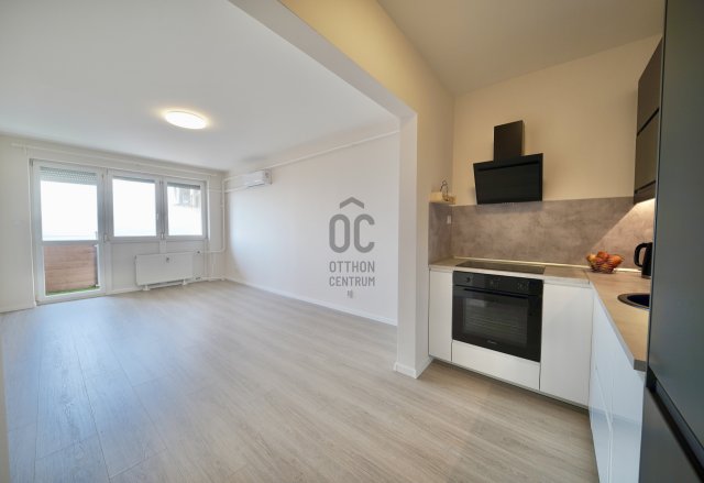 Eladó panellakás, Szentendrén 78 M Ft, 3 szobás