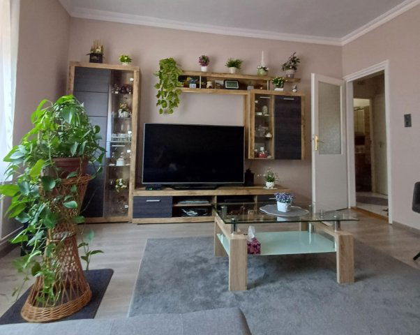Eladó családi ház, Makón 62.9 M Ft, 3 szobás
