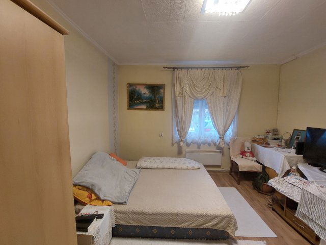 Eladó családi ház, Esztergomban 59.9 M Ft, 3 szobás