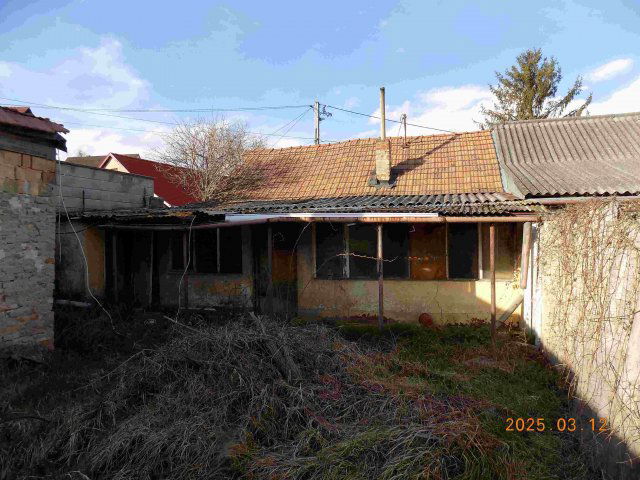 Eladó családi ház, Pécsett, Irinyi János utcában 9.32 M Ft