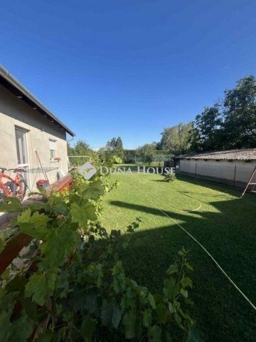 Eladó családi ház, Szigetcsépen 89.9 M Ft, 5 szobás