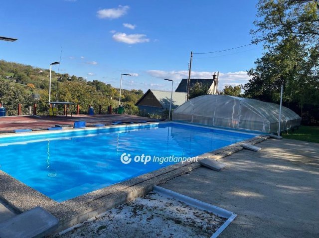 Eladó családi ház, Szekszárdon 68 M Ft, 3 szobás